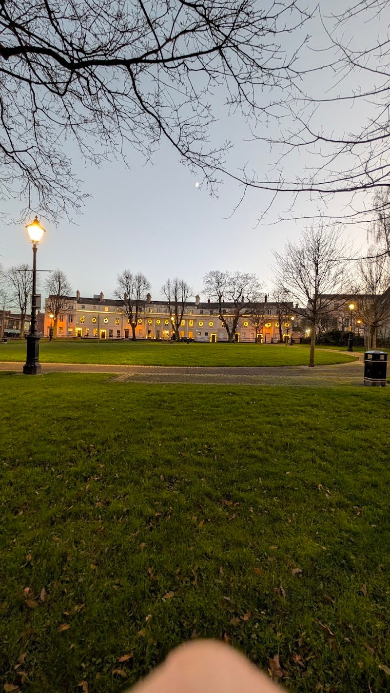 Crescent Gardens