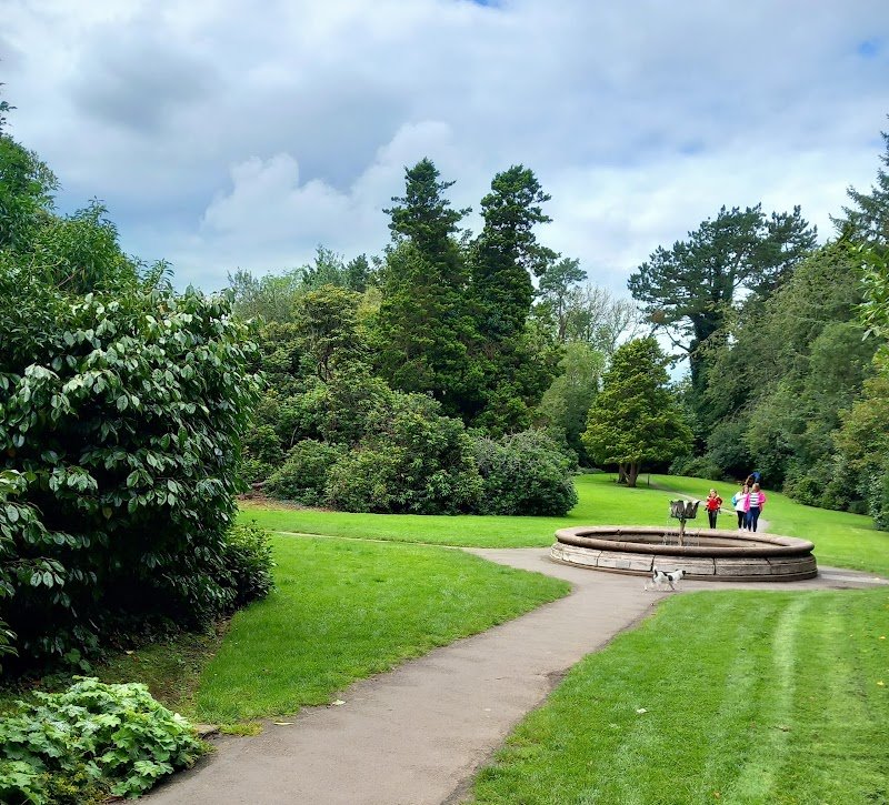 Sir Thomas and Lady Dixon Park