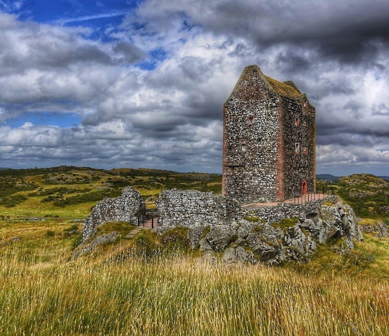 Smailholm Tower