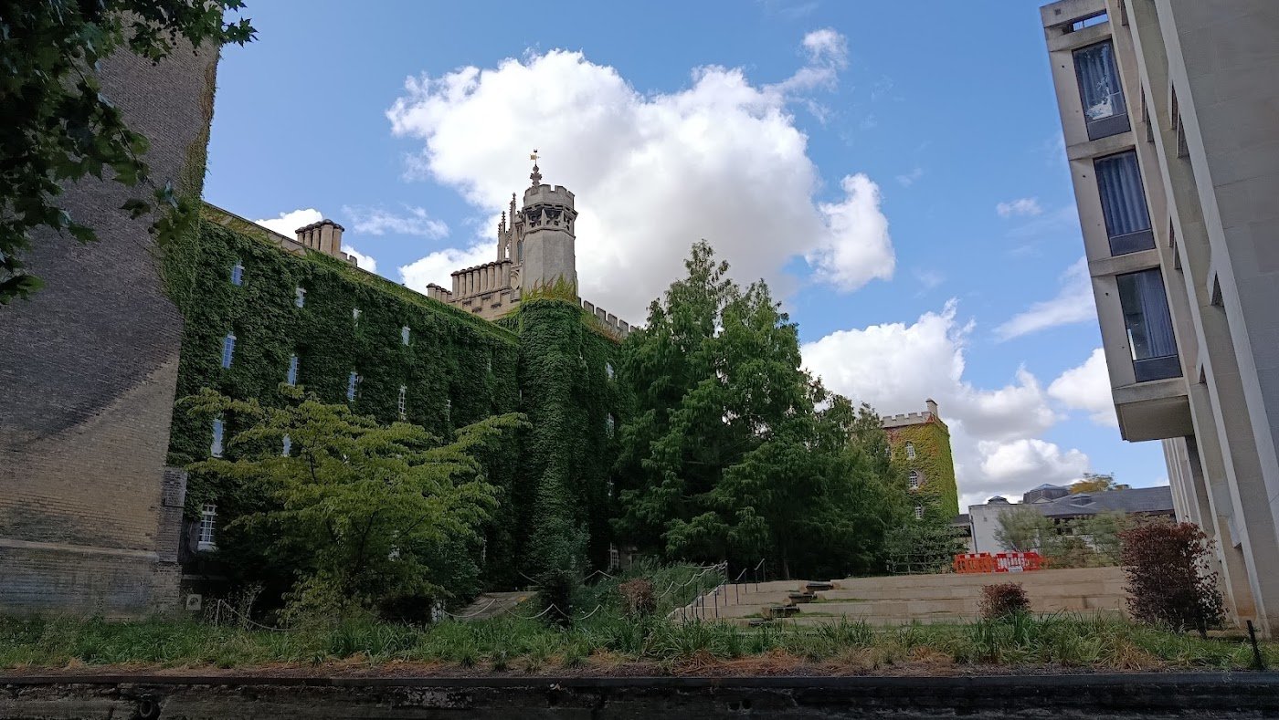 Cambridge Punting Tour