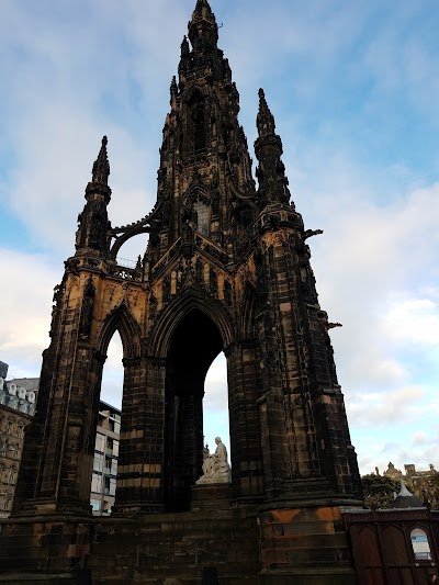 Princes Street - Scott Monument (Stop PR)