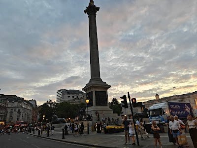 Trafalgar Square (Stop S)