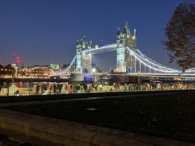Tower Bridge / City Hall (Stop P)