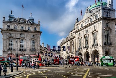 Piccadilly Circus