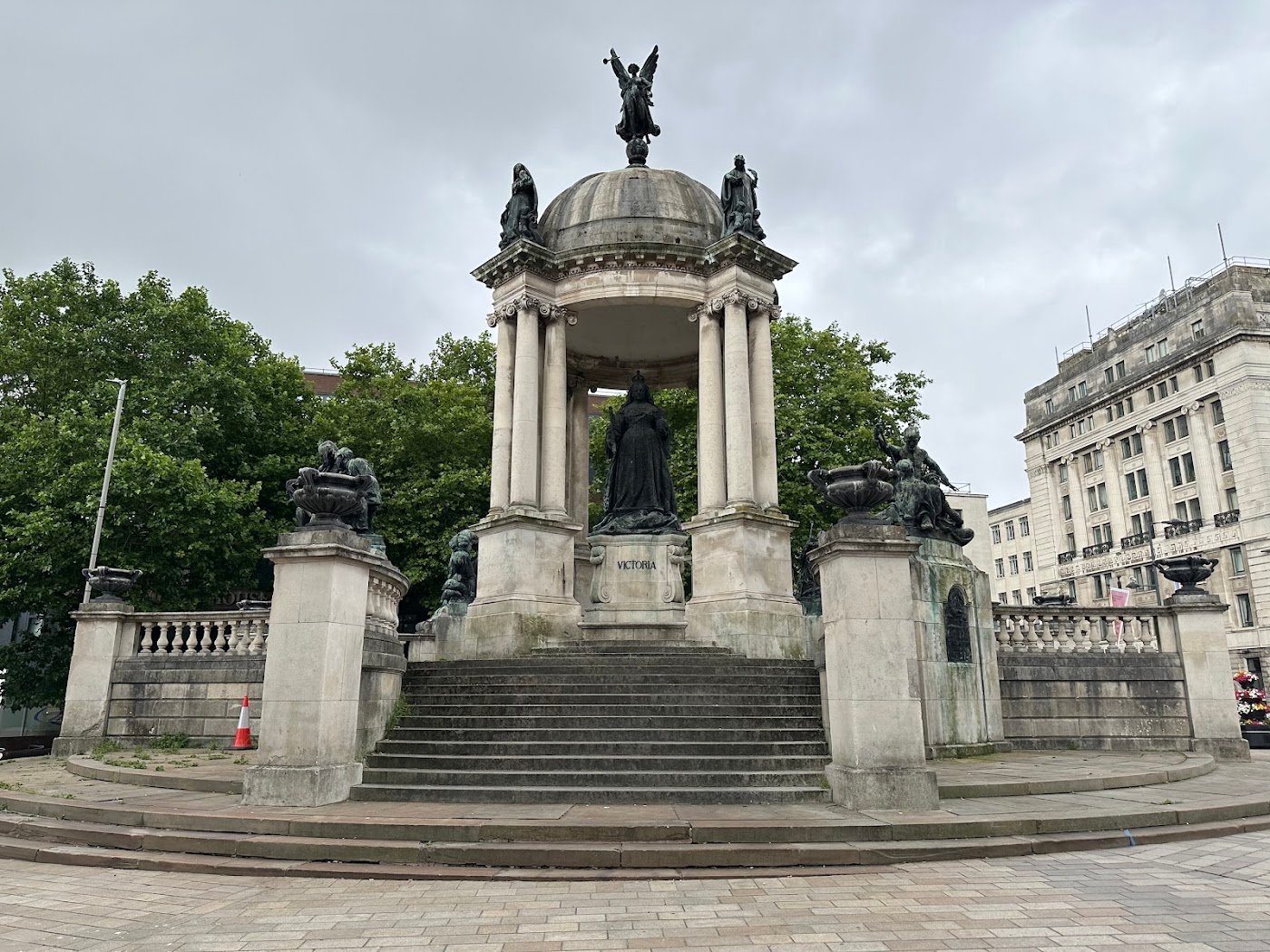 Queen Victoria Monument