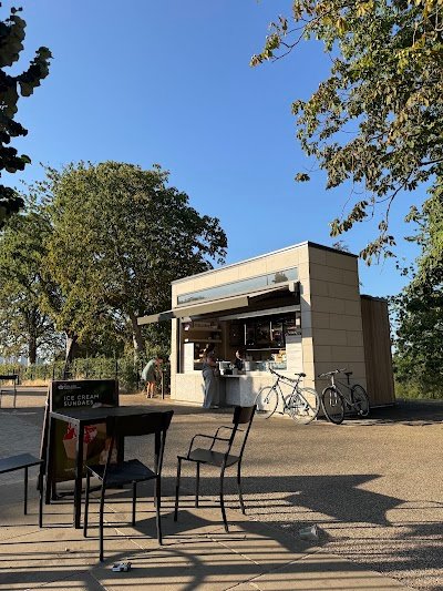 Wolfe Statue Kiosk