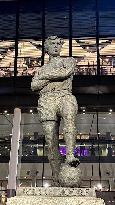 Statue of Bobby Moore OBE